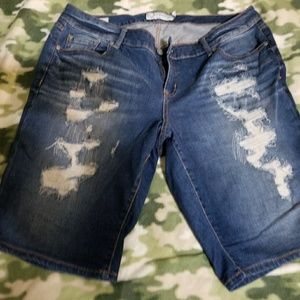 Boyfriend distressed Bermuda jean shorts